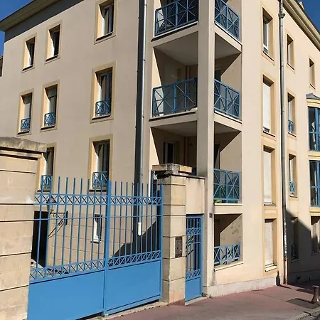 Superbe Appart Plein Centre Avec Parking & Jardin Metz Exterior photo