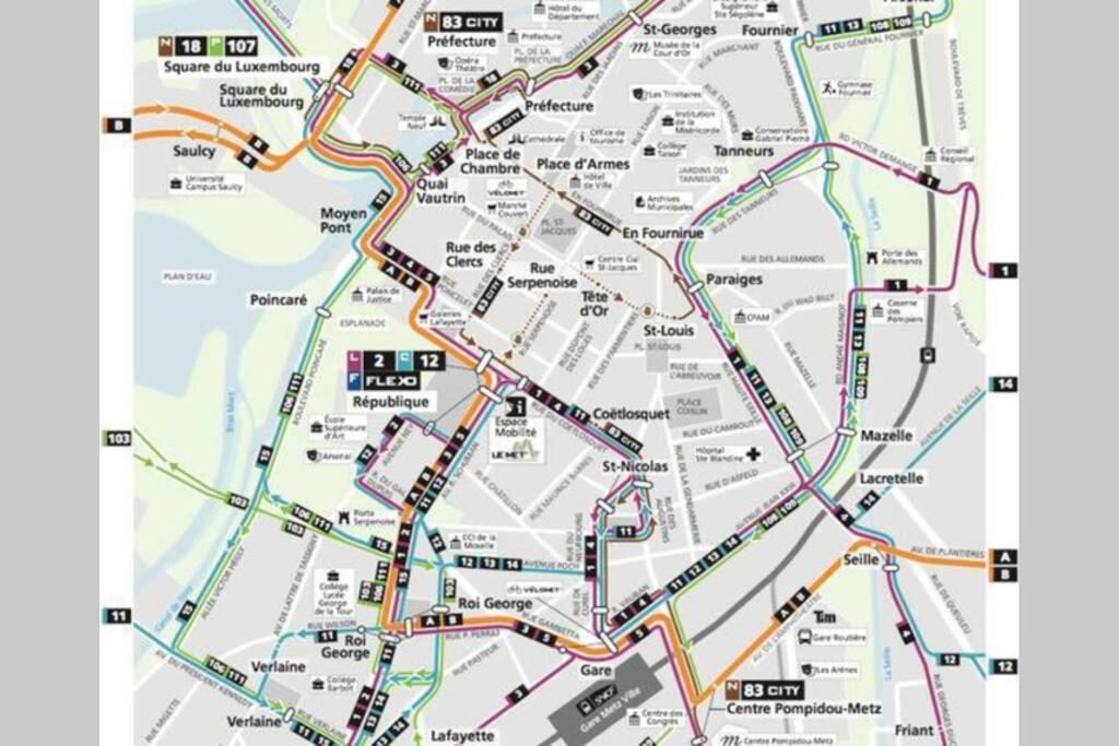 Superbe Plein Centre Avec Parking & Jardin *